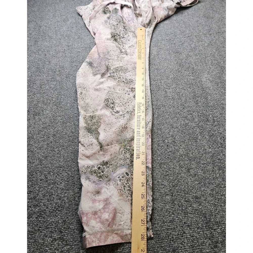 Lululemon Women's Namaskar Pants Sugar Crush Size 8‎ Pink